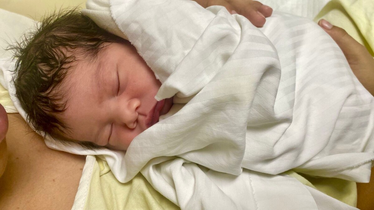 LOS PRIMEROS BEBÉS NACIDOS EN PLENA NAVIDAD EN TIJUANA,MEXICALI Y ENSENDA