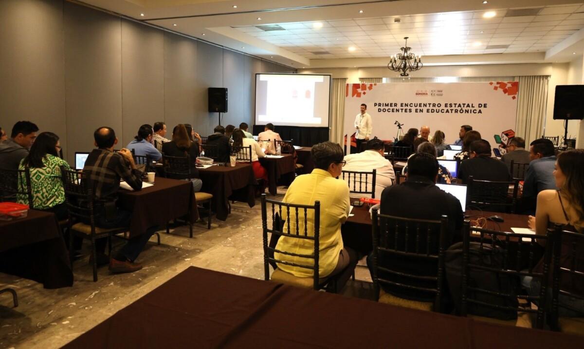 Fortalece SEC actualización de docentes en temas de robótica educativa