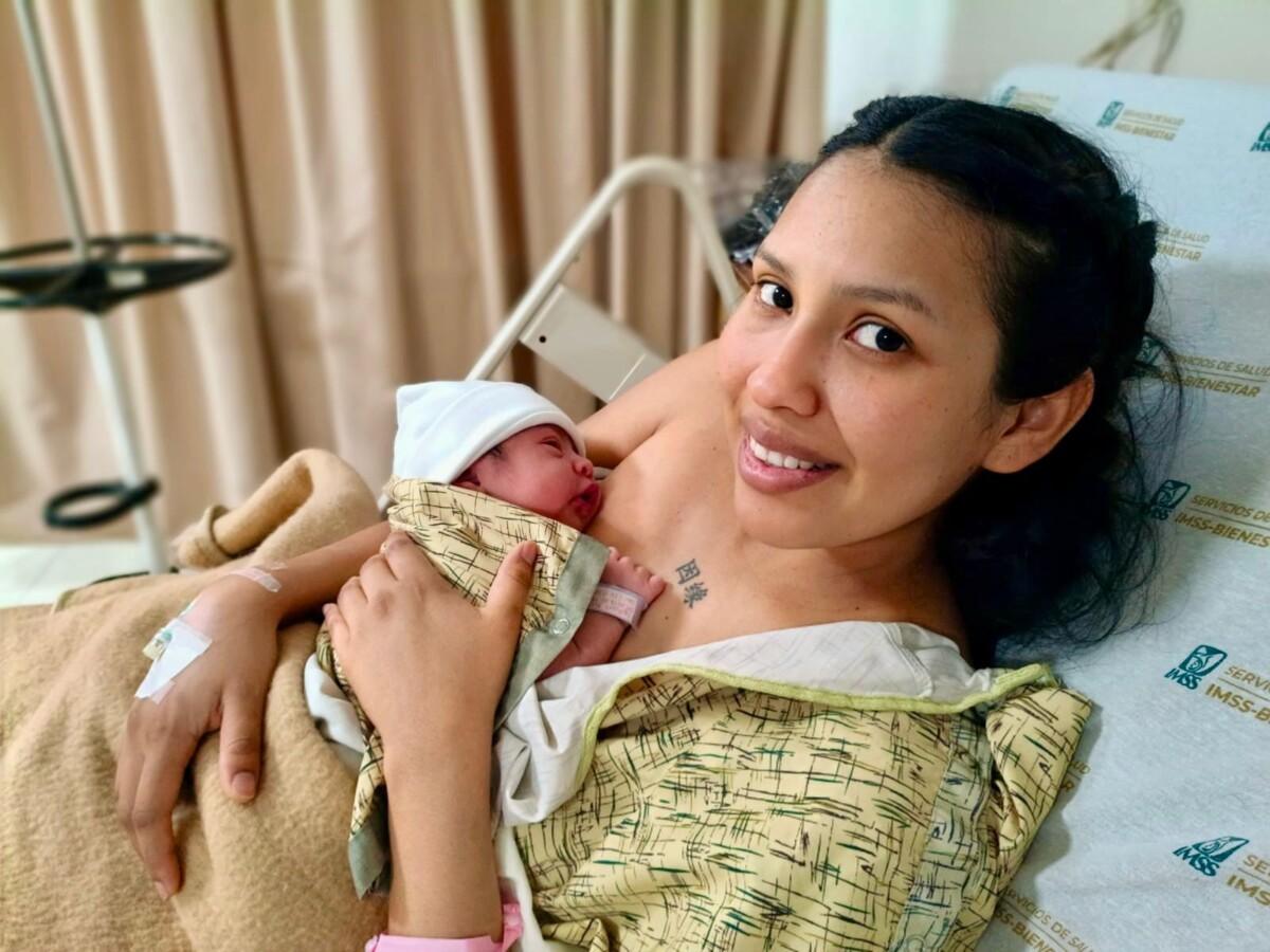 DAN BIENVENIDA A PRIMEROS BEBÉS DE LA NAVIDAD 2025 EN BAJA CALIFORNIA