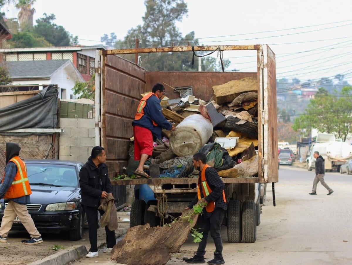 Avanza Gobierno Municipal con acciones de mejoramiento urbano en diversas colonias con el programa ‘Tijuana: Ciudad Limpia’