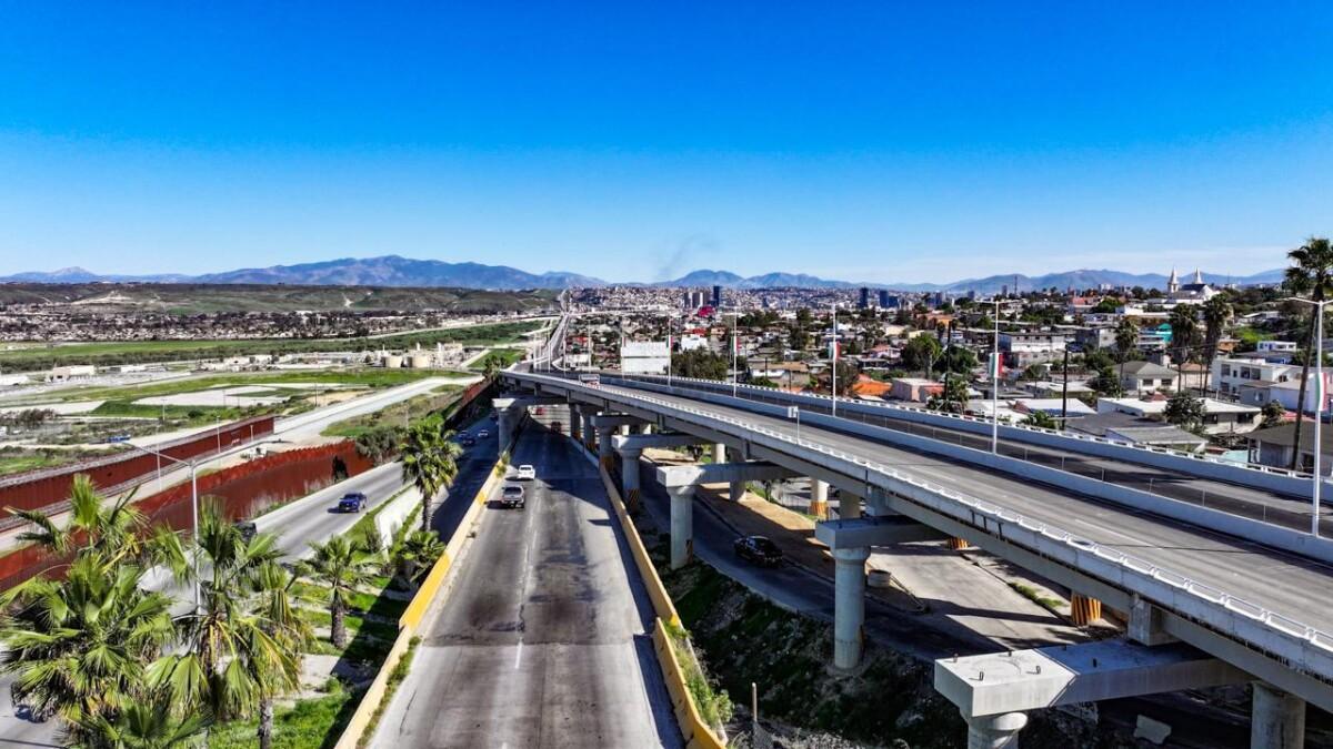 EL VIADUCTO ELEVADO FUE INAUGURADO AYER PERO TODAVIA NO ESTÁ LISTO