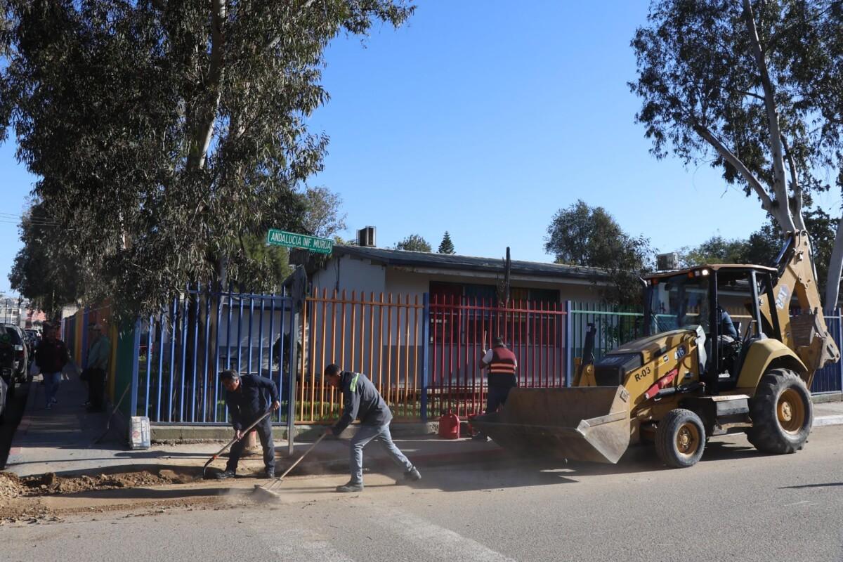 Fortalece gobierno de Ismael Burgueño entornos escolares seguros con jornada de ‘Tijuana: Ciudad Limpia’