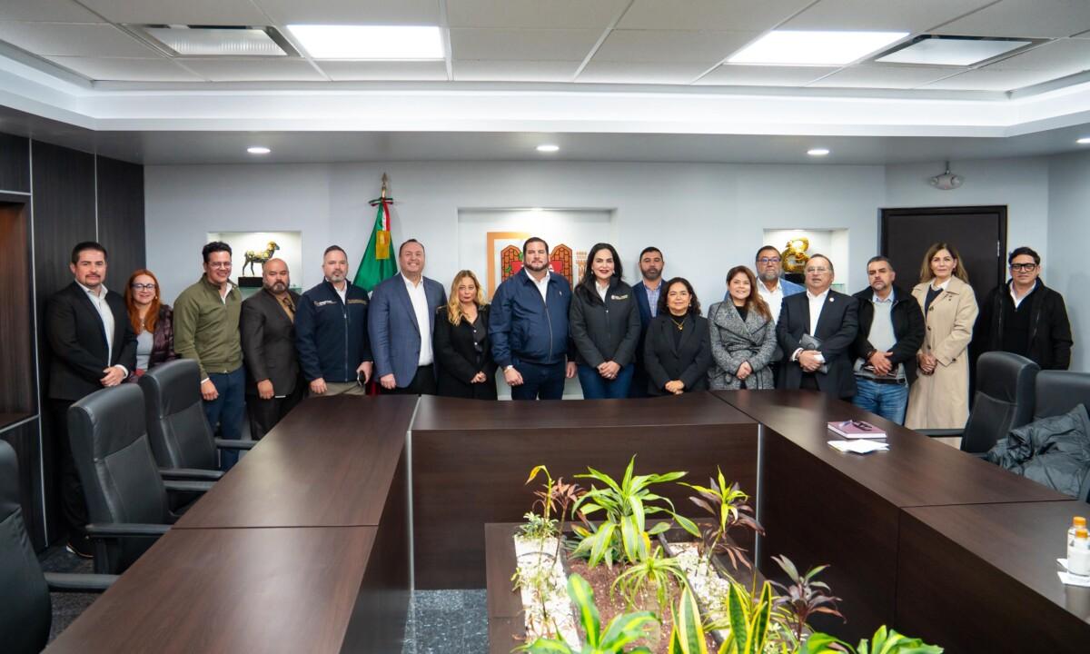 Se reúne Ismael Burgueño con secretaria de Turismo de BC y representantes de organismos empresariales para fortalecer la seguridad turística