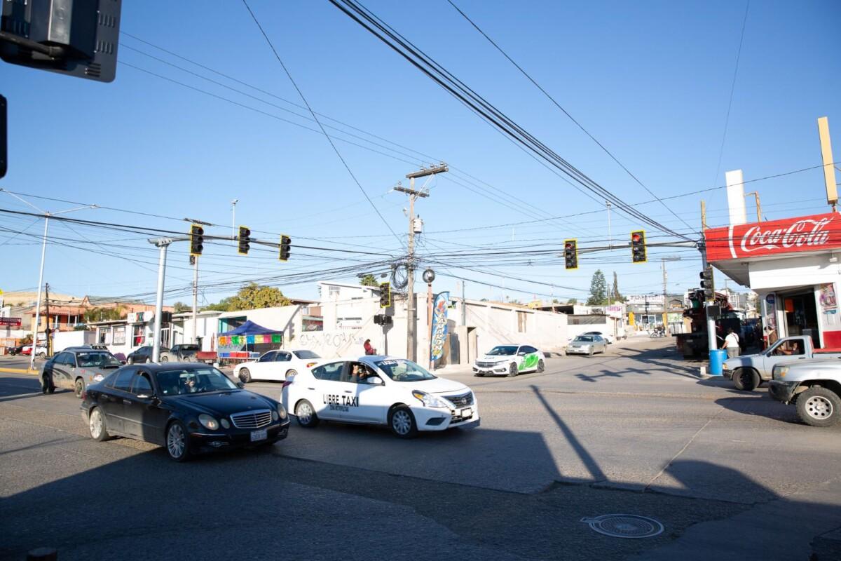 10° Ayuntamiento de Playas de Rosarito refuerza la movilidad urbana con supervisión y modernización de semáforos en bulevares principales