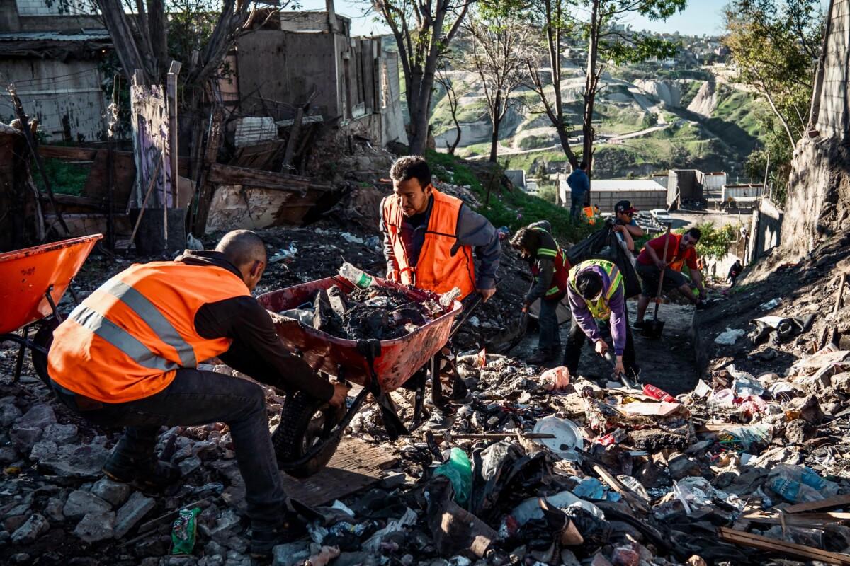 Continúa Gobierno Municipal labores del programa ‘Tijuana: Ciudad Limpia’ en colonias de las delegaciones San Antonio de los Buenos, Playas y Centro