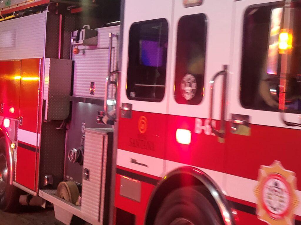 VORAZ INCENDIO CONSUME 2 VIVIENDAS.