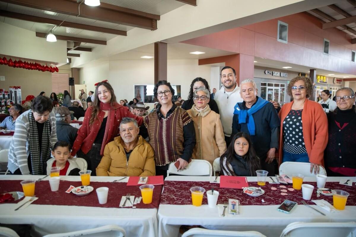 Con convivencia y cercanía ciudadana, Rocío Adame conmemora el Día del Amor y la Amistad con un desayuno para las comunidades de Playas de Rosarito