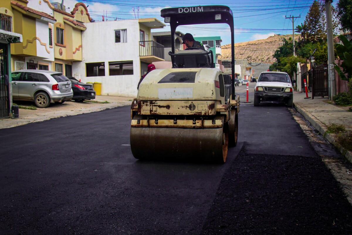 Fortalece Gobierno Municipal de Tijuana acciones de bacheo en las delegaciones municipales