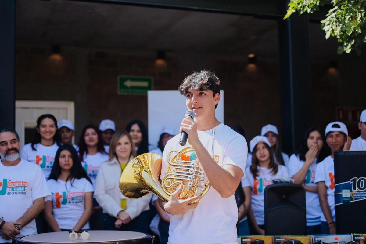 Atestigua Patty Ruibal entrega de instrumentos a Orquesta Infantil y Juvenil de DIF Hermosillo de campaña “Sumando y Sonando”