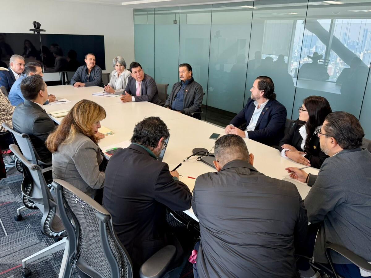 RECIBE SECRETARIA DE ECONOMÍA FEDERAL A LLANTEROS DE CANACO TIJUANA