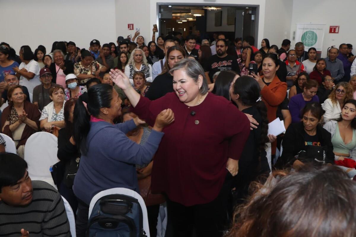CIENTOS DE MUJERES SE REUNIERON EN APOYO A LA LABOR DE LA DIPUTADA EVA MORENO
