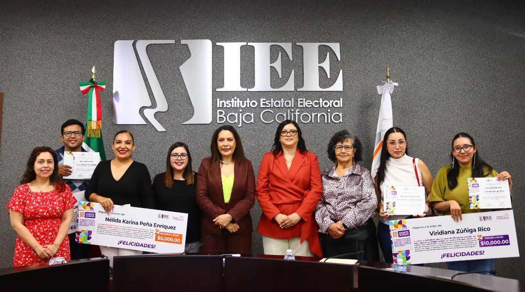IEEBC REALIZA LA CEREMONIA DE PREMIACIÓN DEL CUARTO CONCURSO ESTATAL DE ENSAYO 2025