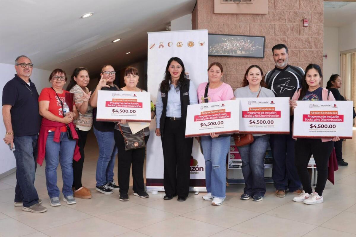 BENEFICIA GOBIERNO DEL ESTADO A 214 PERSONAS DE GRUPOS PRIORITARIOS CON APOYOS ECONÓMICOS EN MEXICALI