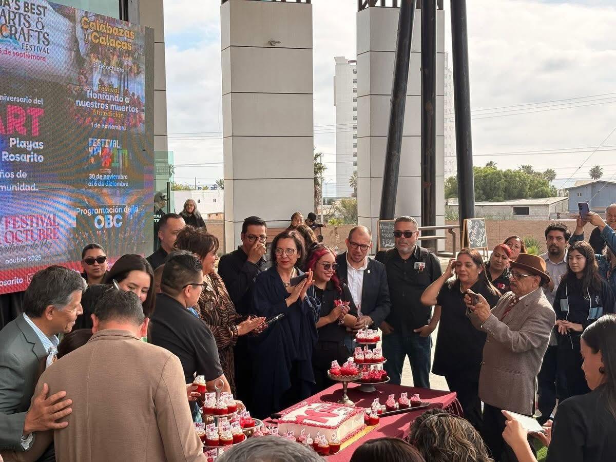 Gobierno Municipal presente en el 10° aniversario del CEART Playas de Rosarito