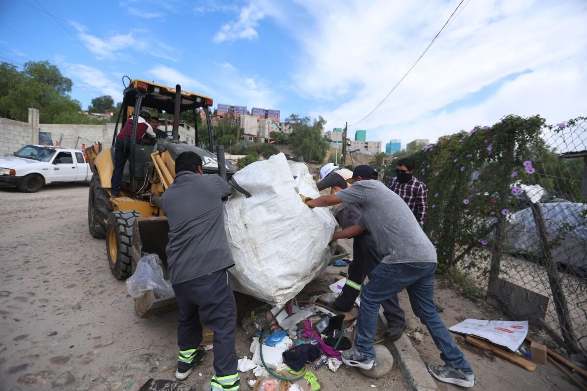 Retira Gobierno Municipal más de 55 toneladas de basura en colonias de las delegaciones Otay Centenario, La Mesa y Sánchez Taboada