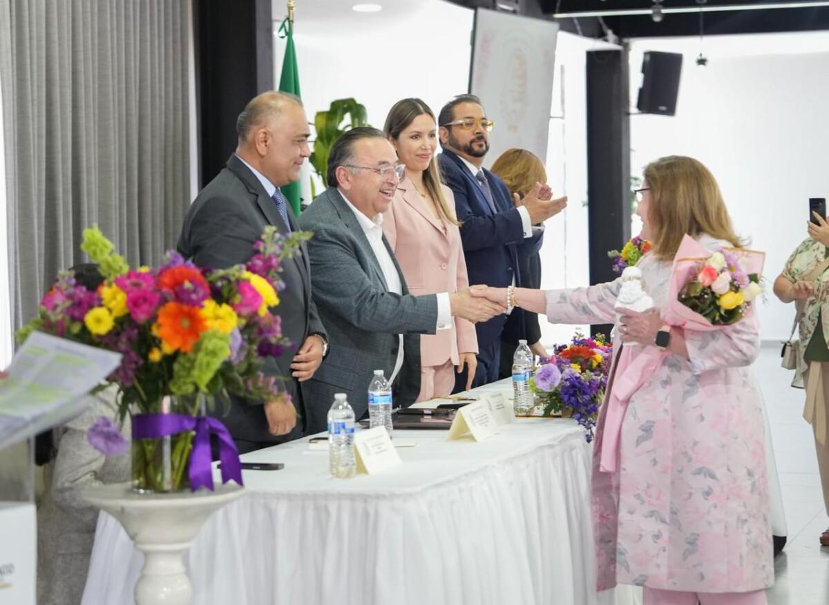 RECONOCE OLIVALDO PAZ LUGAR DE LA MUJER EN LA VIDA PÚBLICA