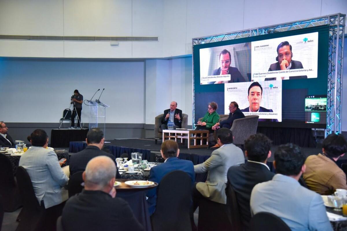 ANALIZAN EXPERTOS RETOS Y OPORTUNIDADES PARA FORTALECER LA COMPETITIVIDAD DE LA INDUSTRIA