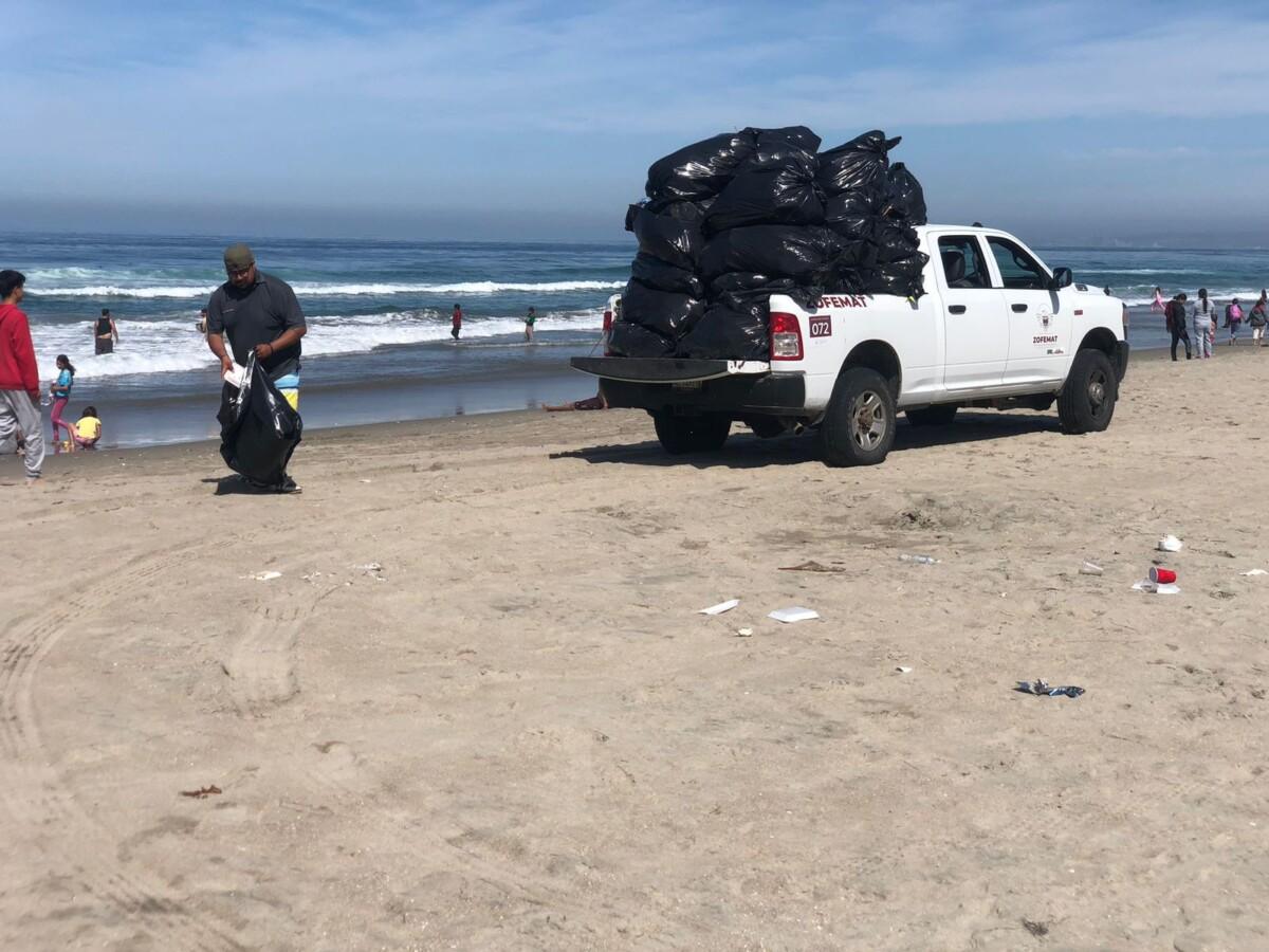 Refuerza 10° Ayuntamiento labores de limpieza y vigilancia en playas de Rosarito