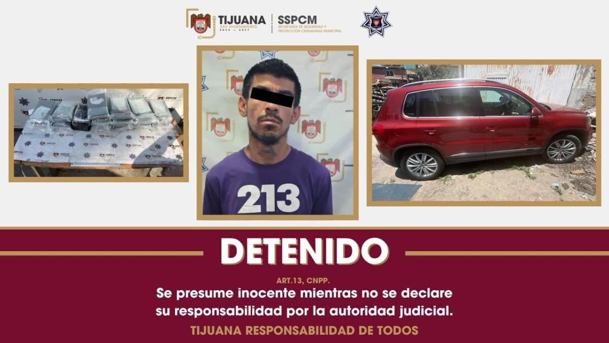 Asegura Policía Municipal de Tijuana 17 paquetes de presunta droga tras operativo por robo de vehículo