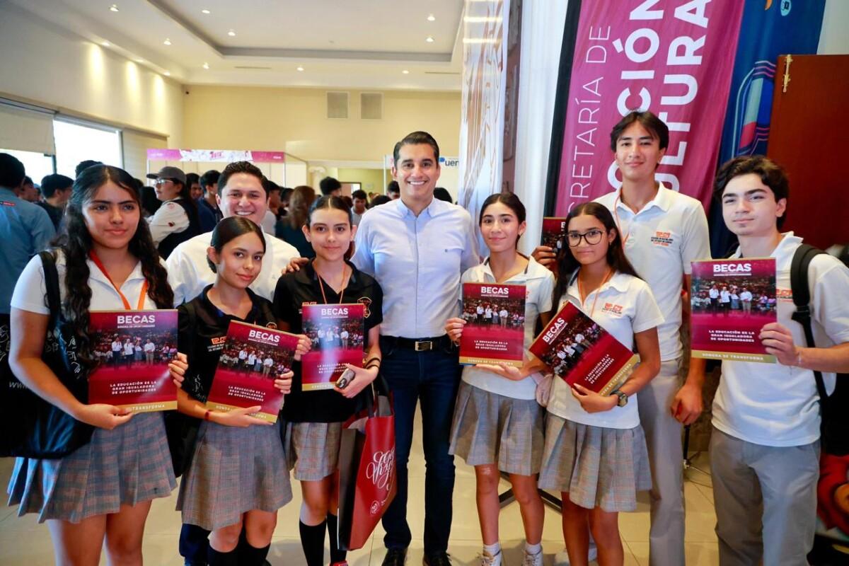 Gobierno de Sonora acompaña a jóvenes para que continúen con éxito su formación profesional: SEC
