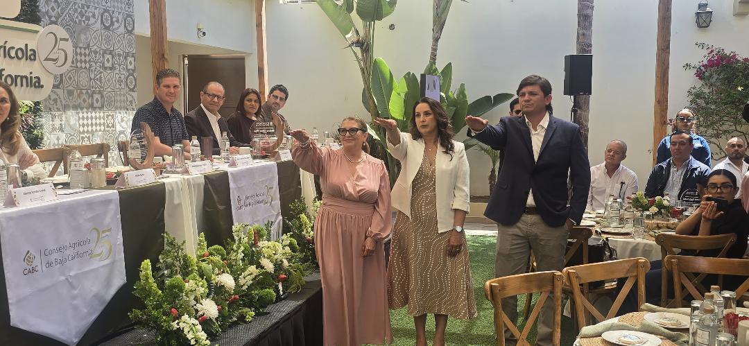 HISTÓRICO CAMBIO EN EL CAMPO: LA QUIM. MATHILDE RIVERA ASUME LA PRESIDENCIA DEL CONSEJO AGRÍCOLA