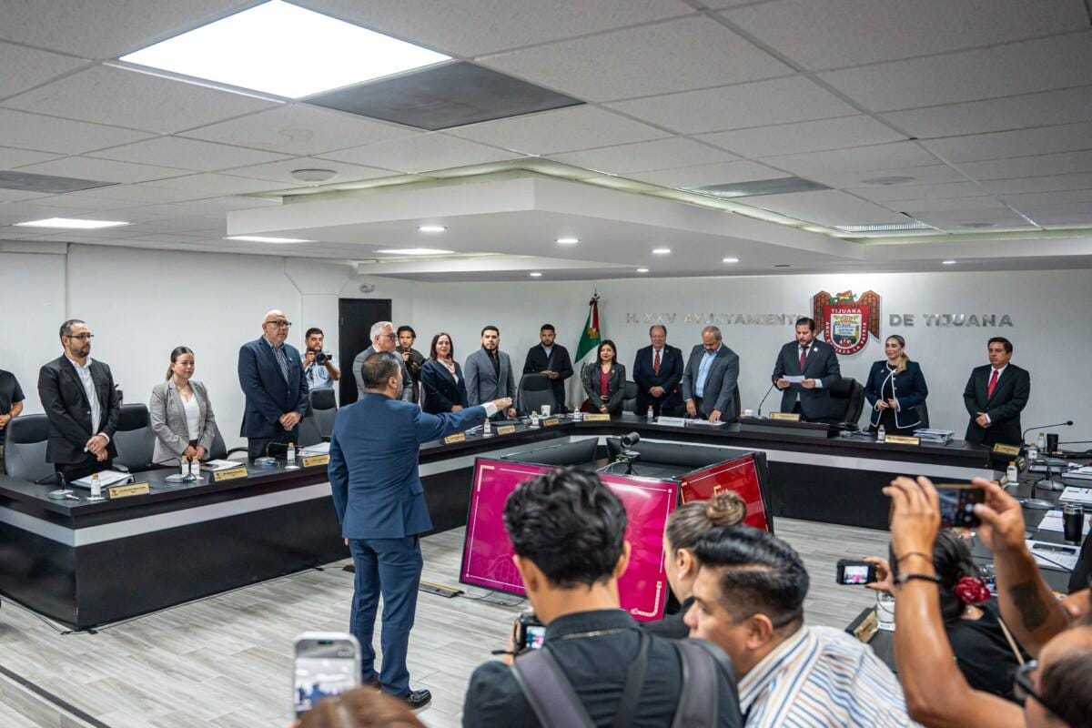 Toma protesta Cabildo de Tijuana a nuevo secretario de Gobierno Municipal