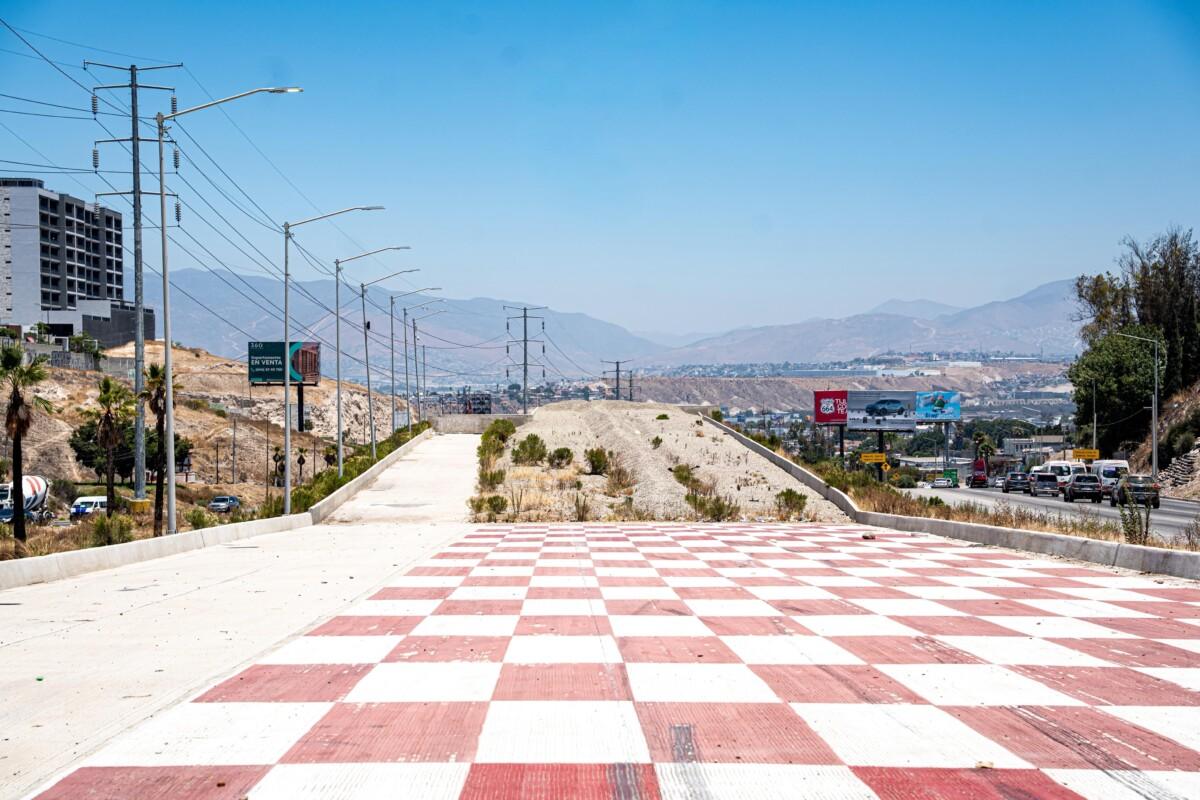Informa XXV Ayuntamiento de Tijuana funcionamiento permanente de rampa de frenado en Libramiento Rosas Magallón