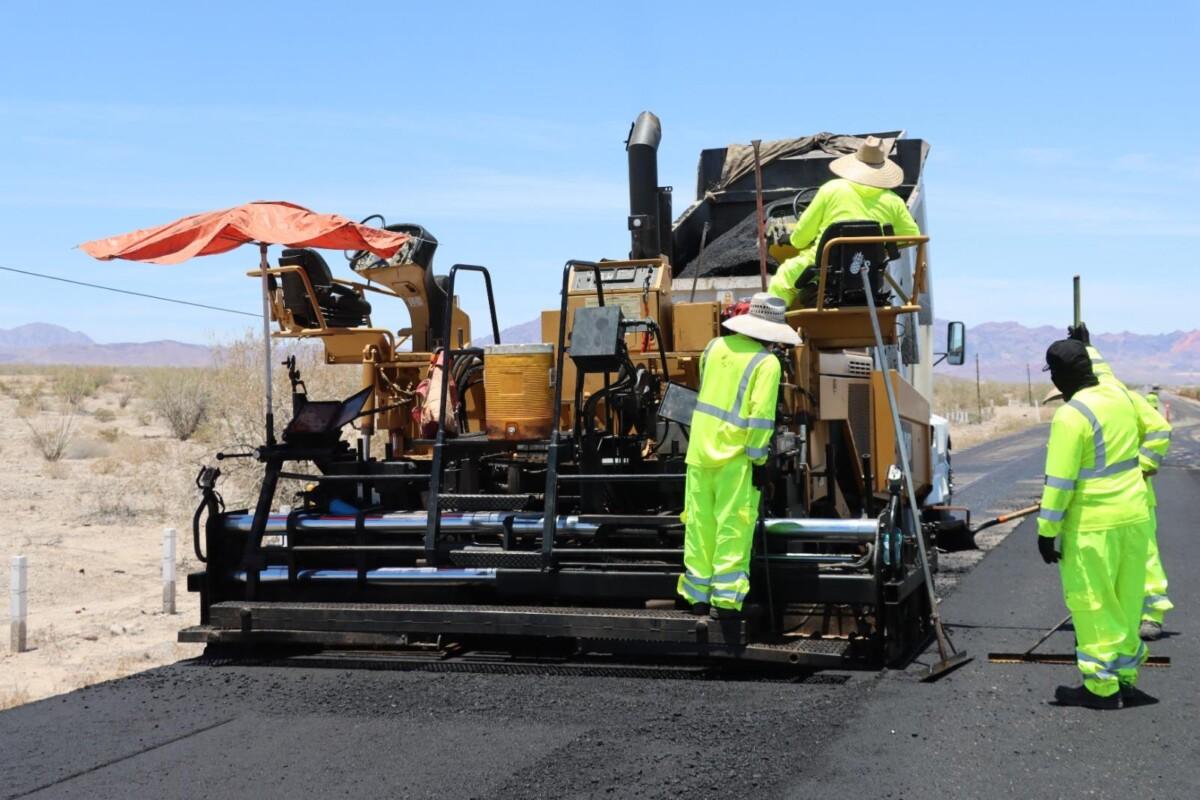 REFUERZA SICT OBRAS DE CONSERVACIÓN EN LA CARRETERA MEXICALI-SAN FELIPE