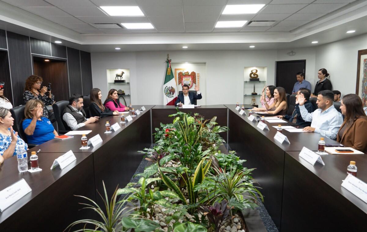 TOMÓ PROTESTA ABDIEL GUTIÉRREZ A NUEVOS TITULARES DEL IMJUV Y DIF TIJUANA