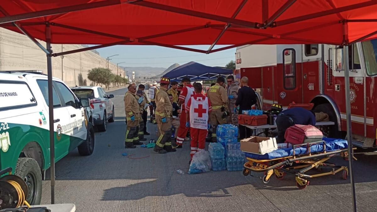 Atiende XXV Ayuntamiento de Tijuana derrame de material químico sobre el bulevar 2000