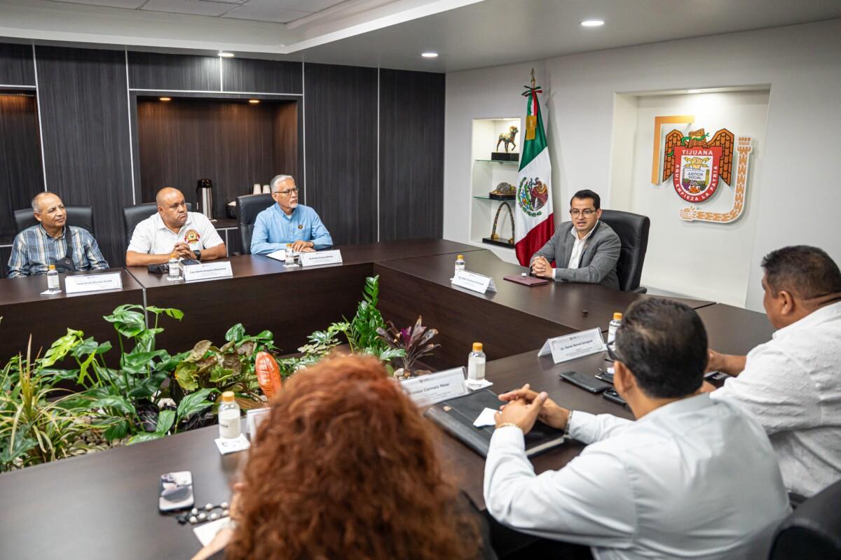 ENCABEZA ALCALDE ABDIEL GUTIÉRREZ REUNIÓN CON LA AGRUPACIÓN DE JUBILADOS Y PENSIONADOS DEL SINDICATO DE BURÓCRATAS SECCIÓN TIJUANA