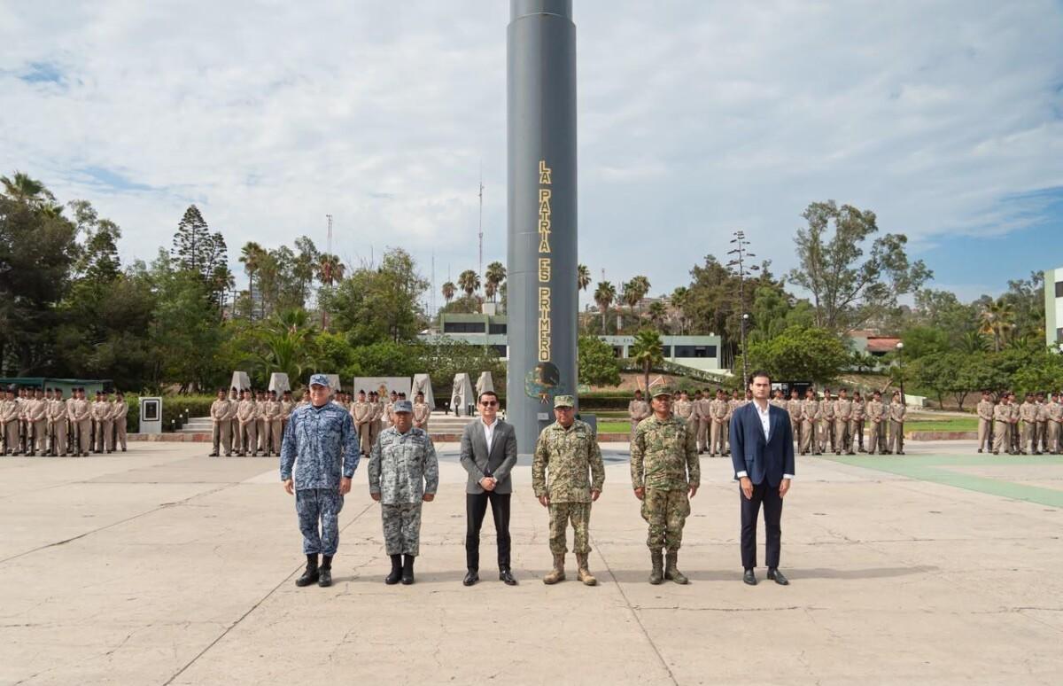 Asiste alcalde Abdiel Gutiérrez Coronado a la Protesta de Bandera de soldados del Servicio Militar Nacional