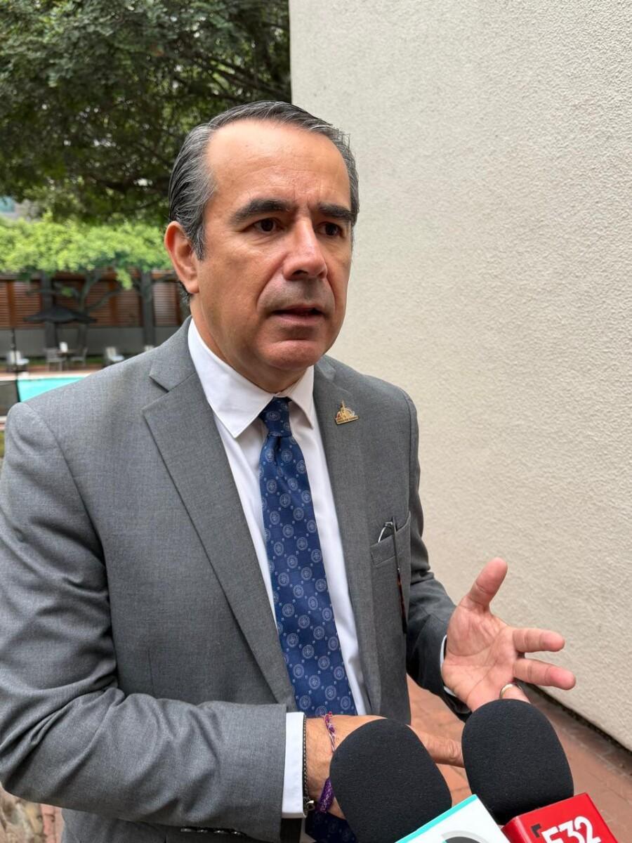 GANAN AMPARO CONTRA EL AYUNTAMIENTO. EL MUNICIPIO DEBE RESOLVER EL PROBLEMA DE LAS AGUAS RESIDUALES QUE CONTAMINAN EL MAR