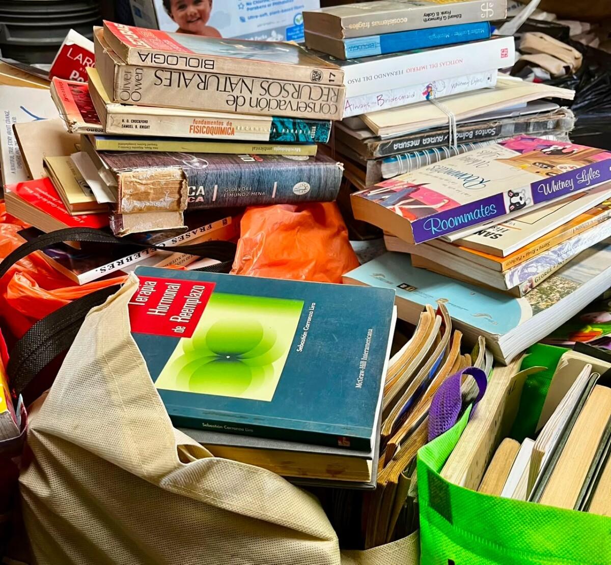 RECOLECTA SECRETARÍA DE MEDIO AMBIENTE CERCA DE MIL LIBROS E IMPULSA EL DESARROLLO SUSTENTABLE EN BAJA CALIFORNIA