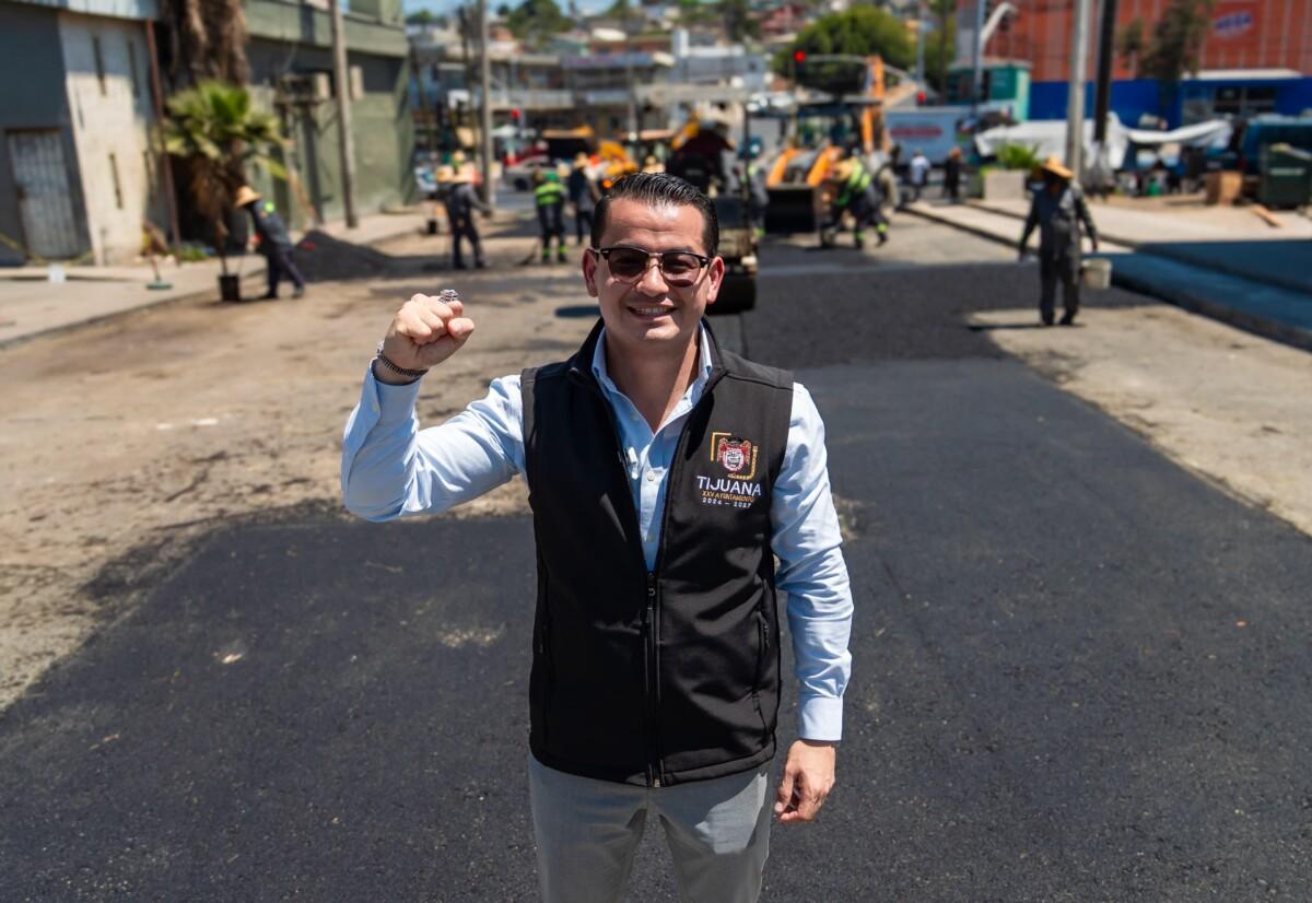 SUPERVISA ALCALDE ABDIEL GUTIÉRREZ CORONADO, ACCIONES DE BACHEO EN LA COLONIA  MARIANO MATAMOROS