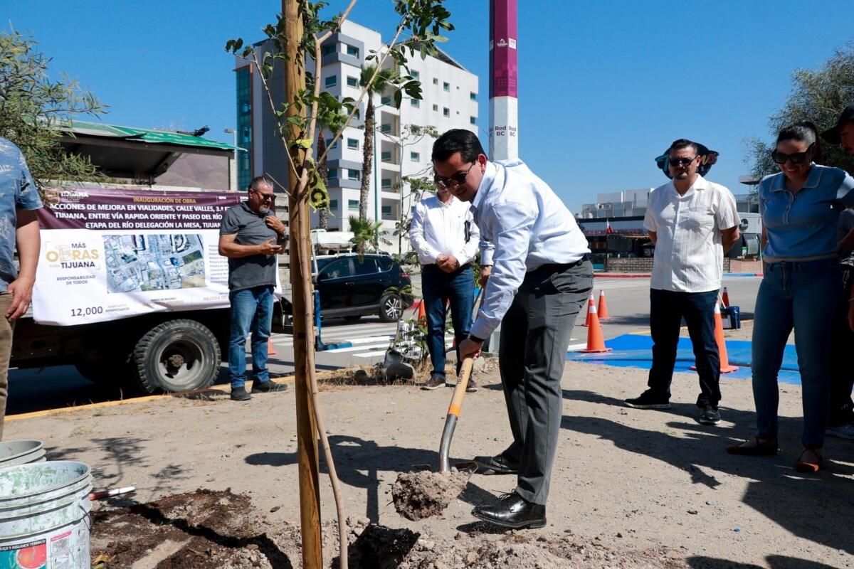 SUPERVISA PRESIDENTE MUNICIPAL ABIEL GUTIÉRREZ ACCIONES DE MEJORAMIENTO VIAL EN LA TERCERA ETAPA DEL RÍO