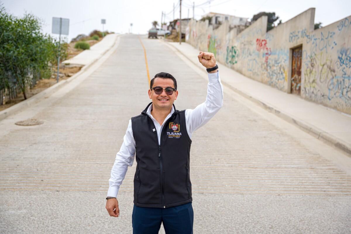 Supervisa alcalde Abdiel Gutiérrez Coronado obra de pavimentación en la colonia Xicoténcatl Leyva