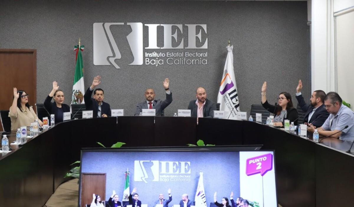 CELEBRA CONSEJO GENERAL DEL IEEBC SU 13ª SESIÓN EXTRARODINARIA